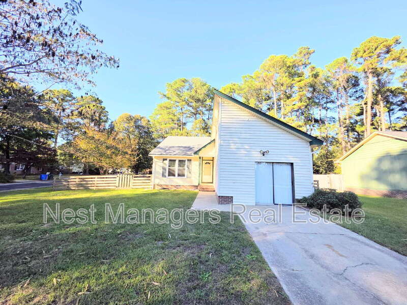 Foto principal - 9598 Holbrook Ln