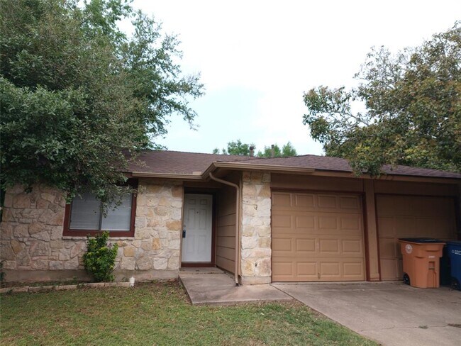 Foto del edificio - 2672 Piping Rock Trail