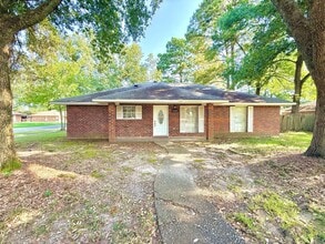 Building Photo - 16405 Patton Ave