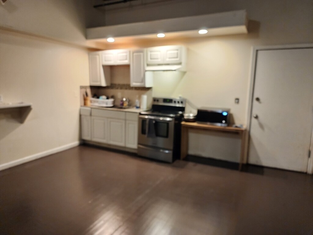 Building Photo - 211-213-213 Worthington St