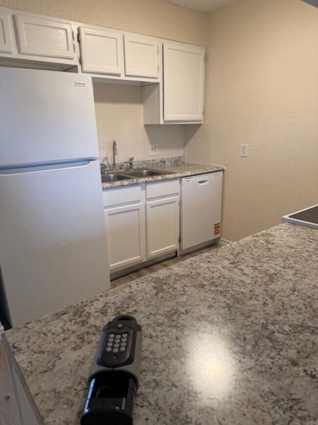 Foto del edificio - 6929 SW Hampshire Cir