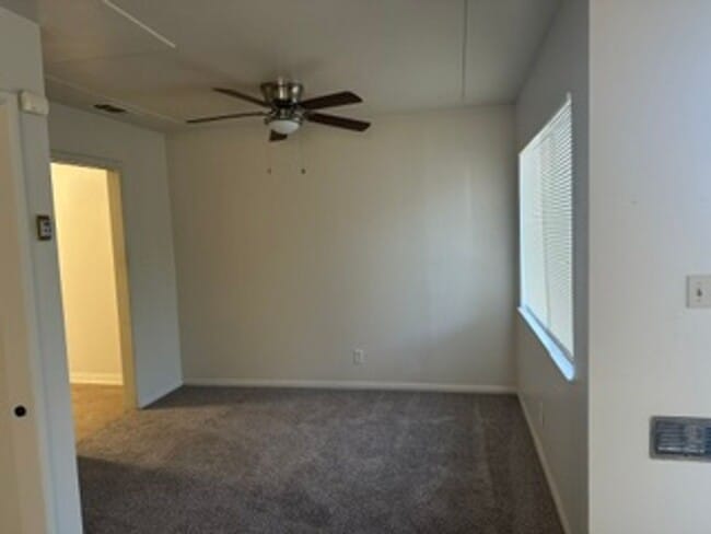 Foto del edificio - 1248 N Thorne Ave