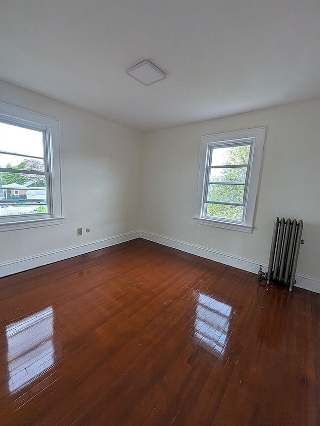 Building Photo - Single Family Home