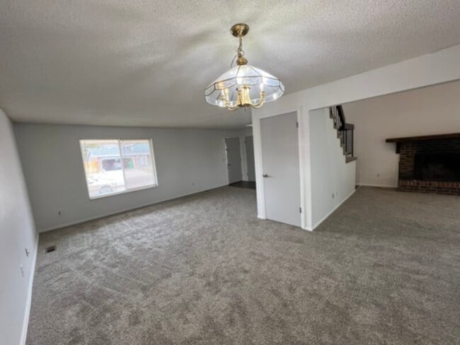 Building Photo - 7644 S Holland Way