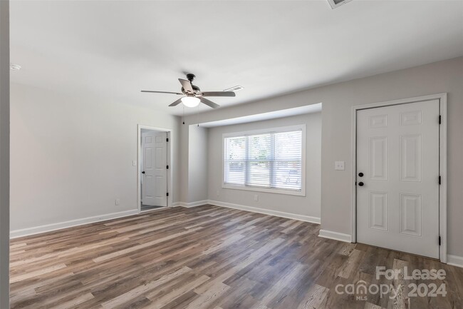 Foto del edificio - 2237 Ashley Road