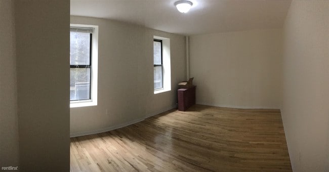 Building Photo - 3871 Sedgwick Ave