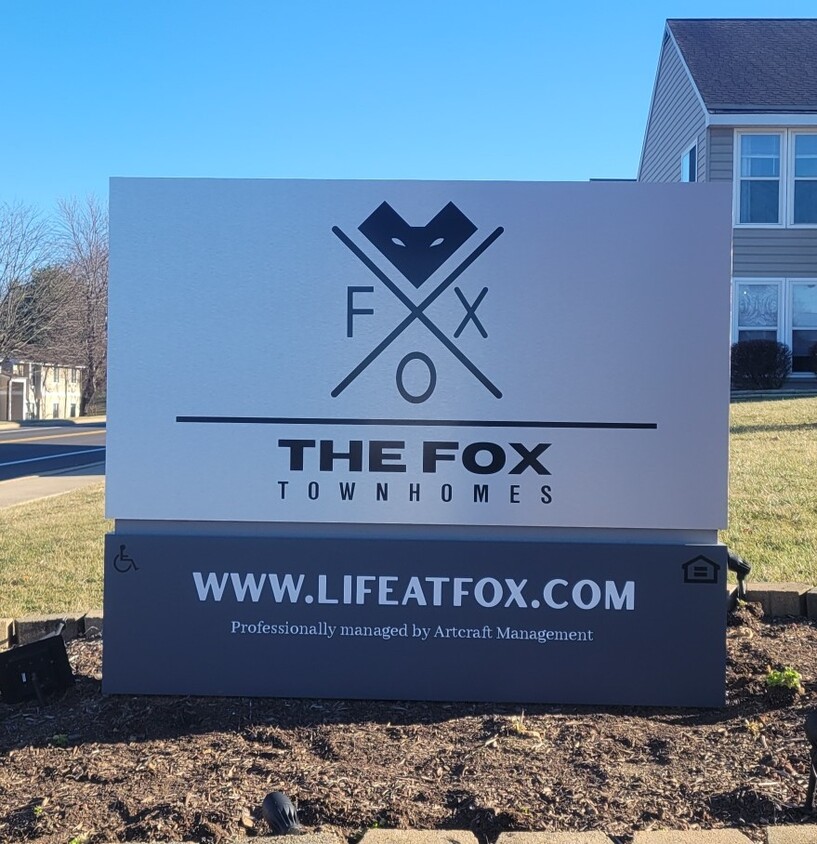 Foto principal - The Fox Townhomes