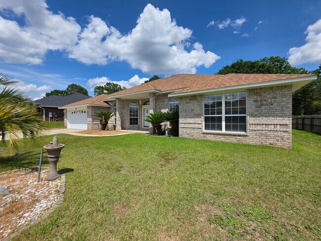 Foto del edificio - 4BR/3BA home with shed close to Navy Feder...