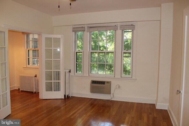 Foto del edificio - 2032 Belmont Rd NW