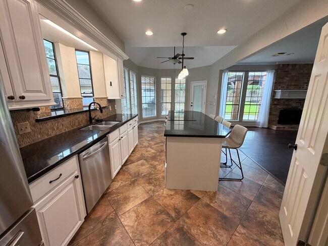 Foto del edificio - 6035 Spring Creek Grove Ln