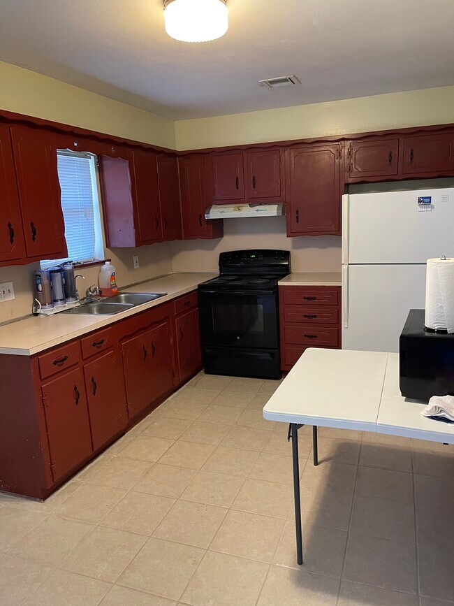 Foto del edificio - 4745 SE 28th St