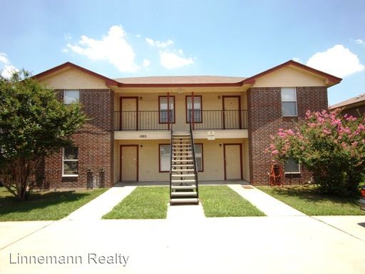 Primary Photo - 1005 Circle M Dr