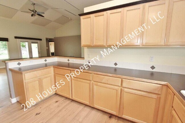Foto del edificio - Captivating Home w/Private Mother-In-Law S...