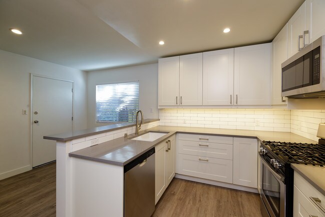 Foto del edificio - 5017 Cahuenga Blvd