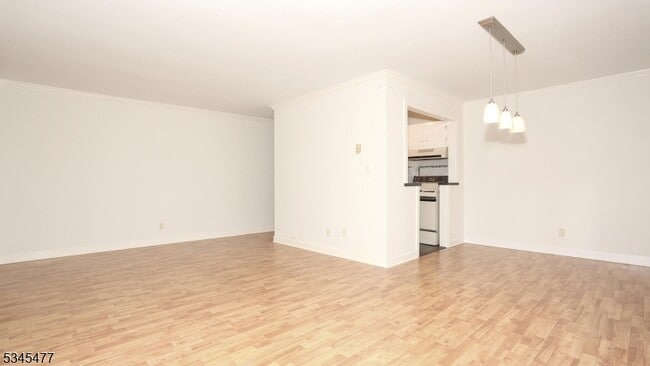 Building Photo - 100 Pierson Miller Dr