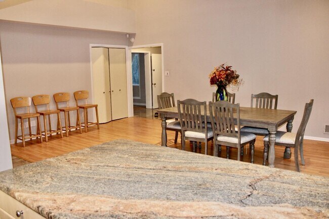 Foto del edificio - 3443 Buena Rd