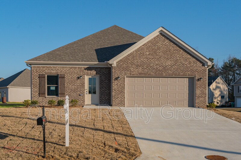 Primary Photo - 155 Lincoln Oaks Dr