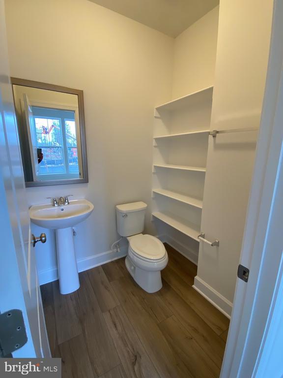 Foto del edificio - 600 Watermans Dr