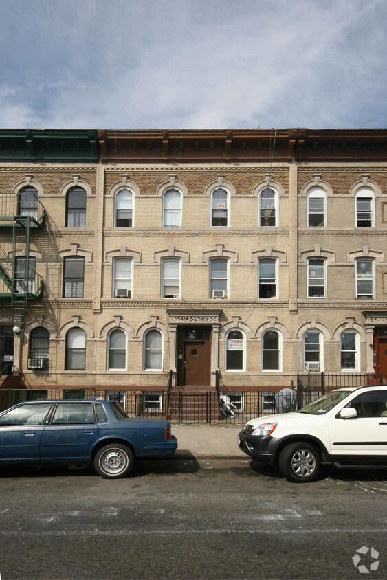 Primary Photo - 84 Saratoga Ave