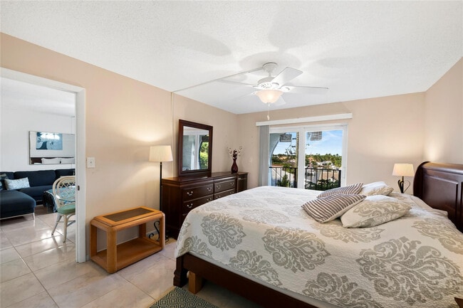 Foto del edificio - 3909 N Ocean Blvd