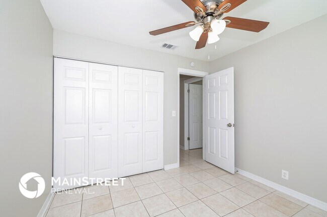 Foto del edificio - 820 E Flag Ln