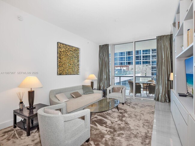 Foto del edificio - 6799 Collins Ave