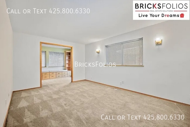 Building Photo - 15638 42nd Ave S