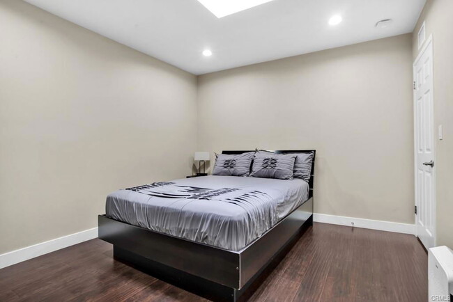 Foto del edificio - 23812 Calvert St