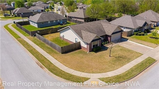 Building Photo - 4 br, 2 bath House - 3101 SW Wentworth Ave