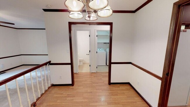 Building Photo - 728 Branniff Dr