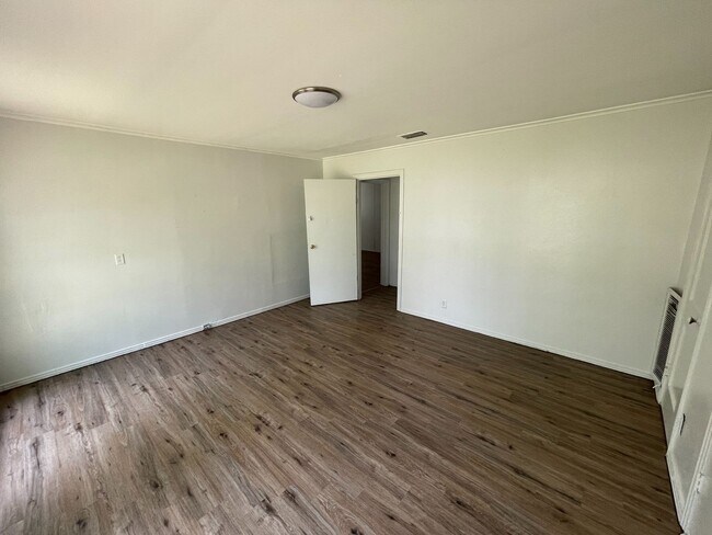 Foto del edificio - 2741 Essex St