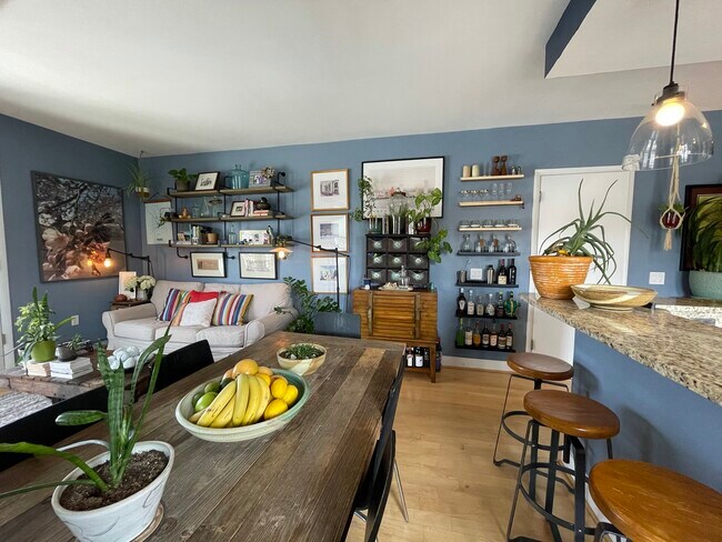 Living Space - 2201 2nd St NW