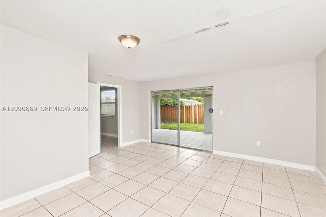 Building Photo - 3951 NW 173rd Terrace