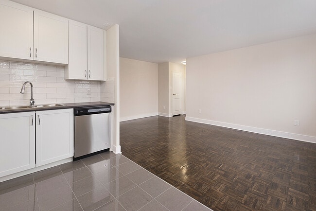 Photo du bâtiment - 1636 Gerrard Street East