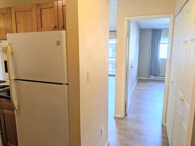 Building Photo - 1755 No 9 Highway315