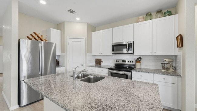 Building Photo - 2717 San Martin Ln
