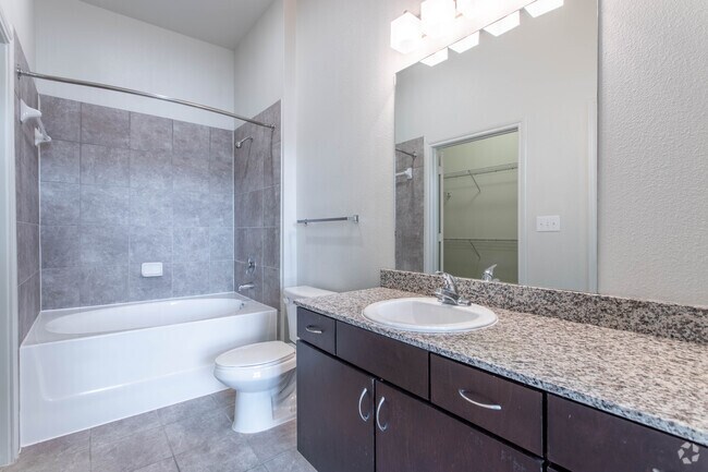 1HAB, 1BA - 670 ft² - Z - Haven at Main