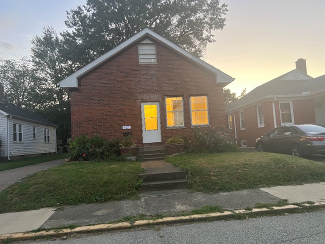 Foto del edificio - 621 S Rotherwood Ave