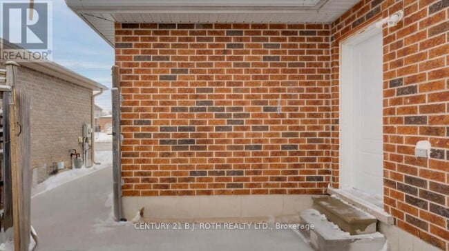 Building Photo - 361 Georgian Dr