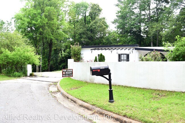 Building Photo - 3 br, 2.5 bath House - 1610 27th Avenue East