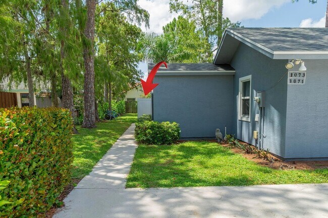 Foto del edificio - 1073 Goldenrod Rd