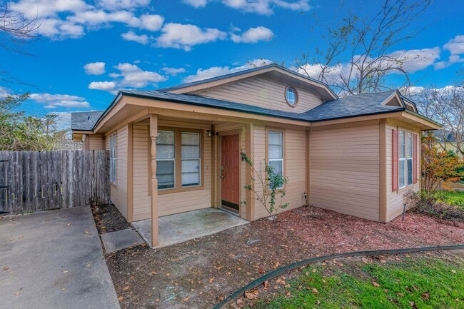 Foto del edificio - February Move In Available!  Cute 3 Bed, 1...