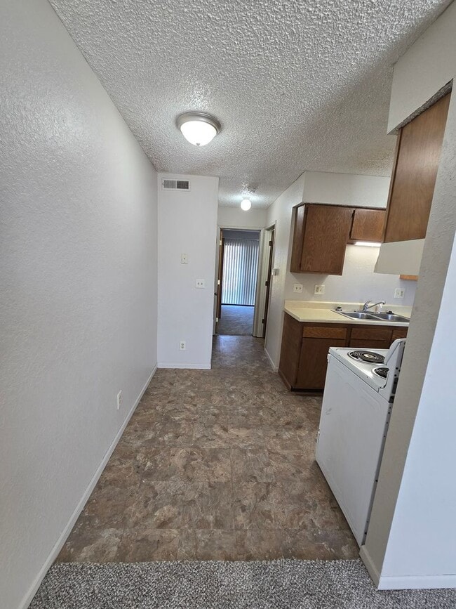 Foto del edificio - 854 State Rte D