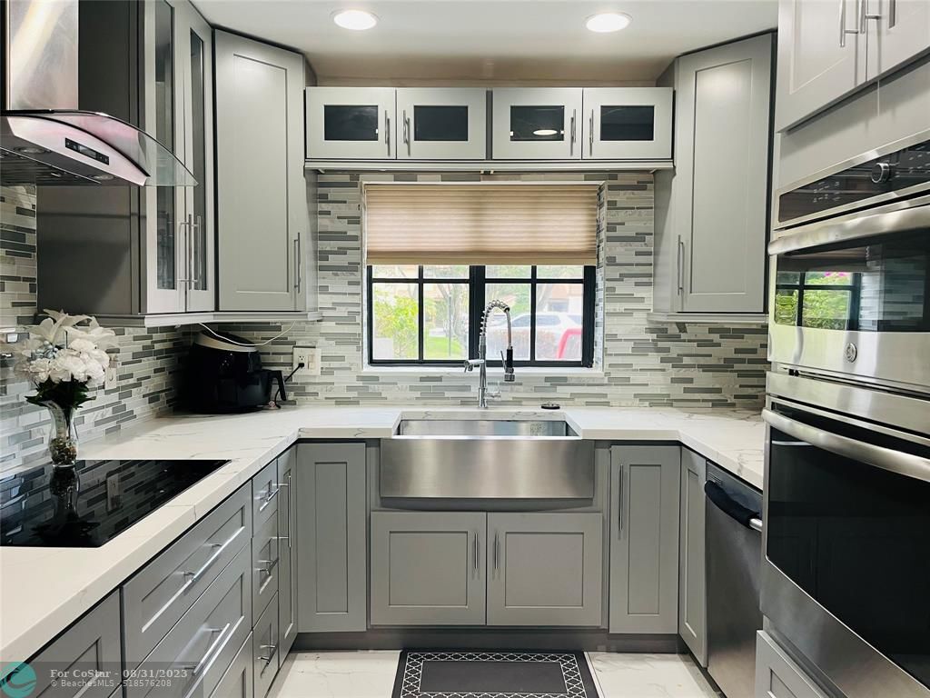 Foto principal - 3011 NW 48th Ave