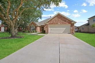 Building Photo - 8305 Spinnaker Bay Ln