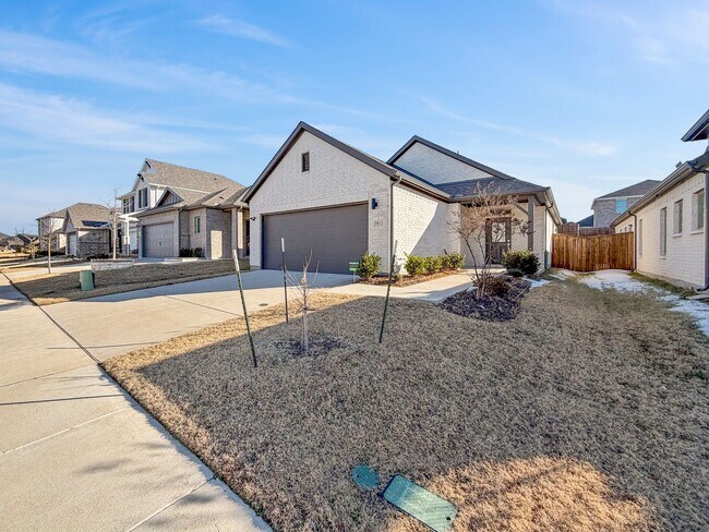 Foto del edificio - Stunning 3BR 2BA Home w/ In-Unit W/D • All Appliances • 2-Car Garage in Eastridge