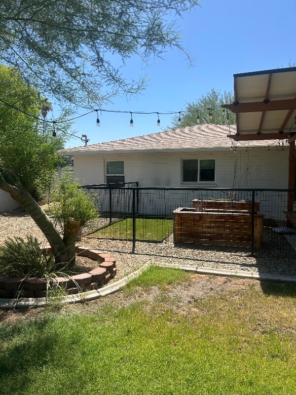 Foto del edificio - 8114 N 57th Dr