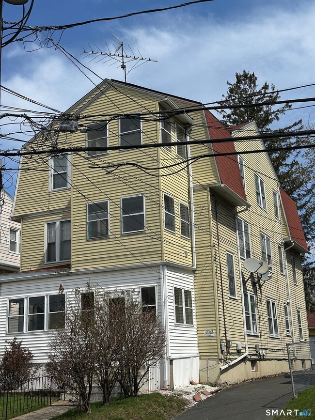 Foto del edificio - 448 Hillside Ave