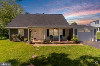 Building Photo - 13302 Point Pleasant Dr