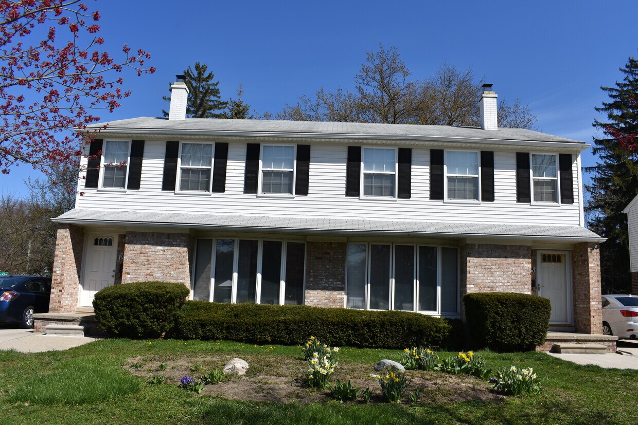 151 Amelia St, Royal Oak, MI 48073 Townhome Rentals in Royal Oak MI
